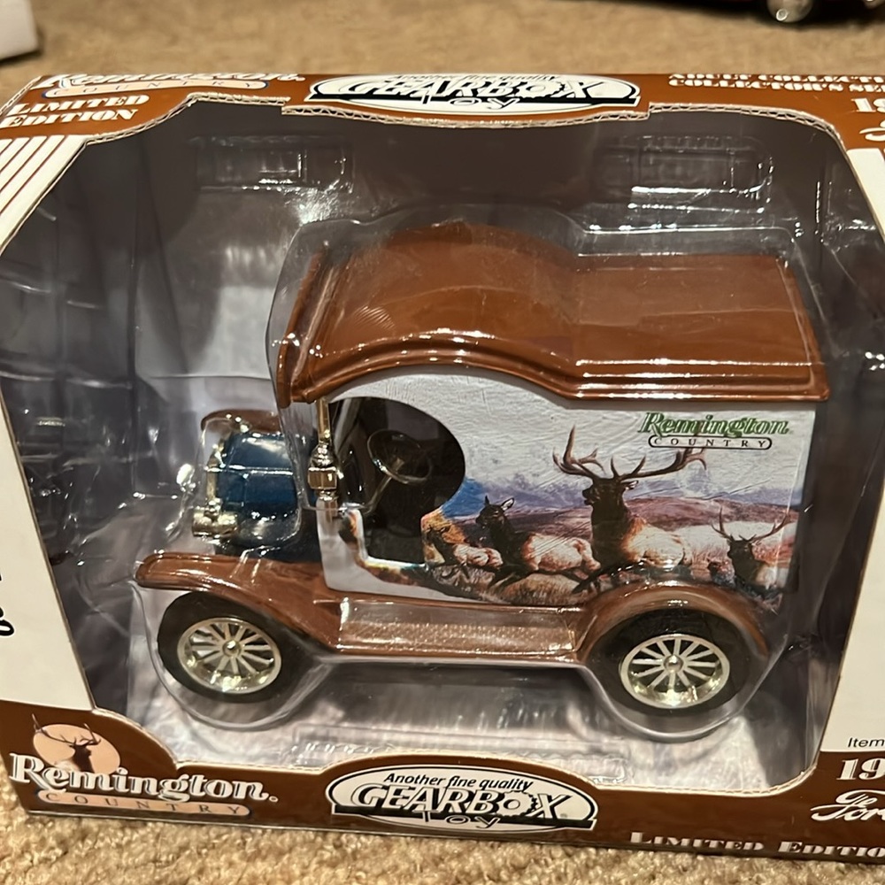 1999 REMINGTON Country/Gear Box 1912 FORD Coin Bank New in box - Picture 7 of 7